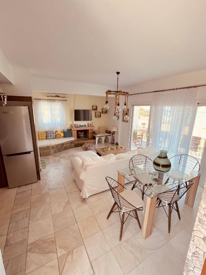 Appartamento Magic House At Halkida 1M From The Beach! Chalkís Esterno foto